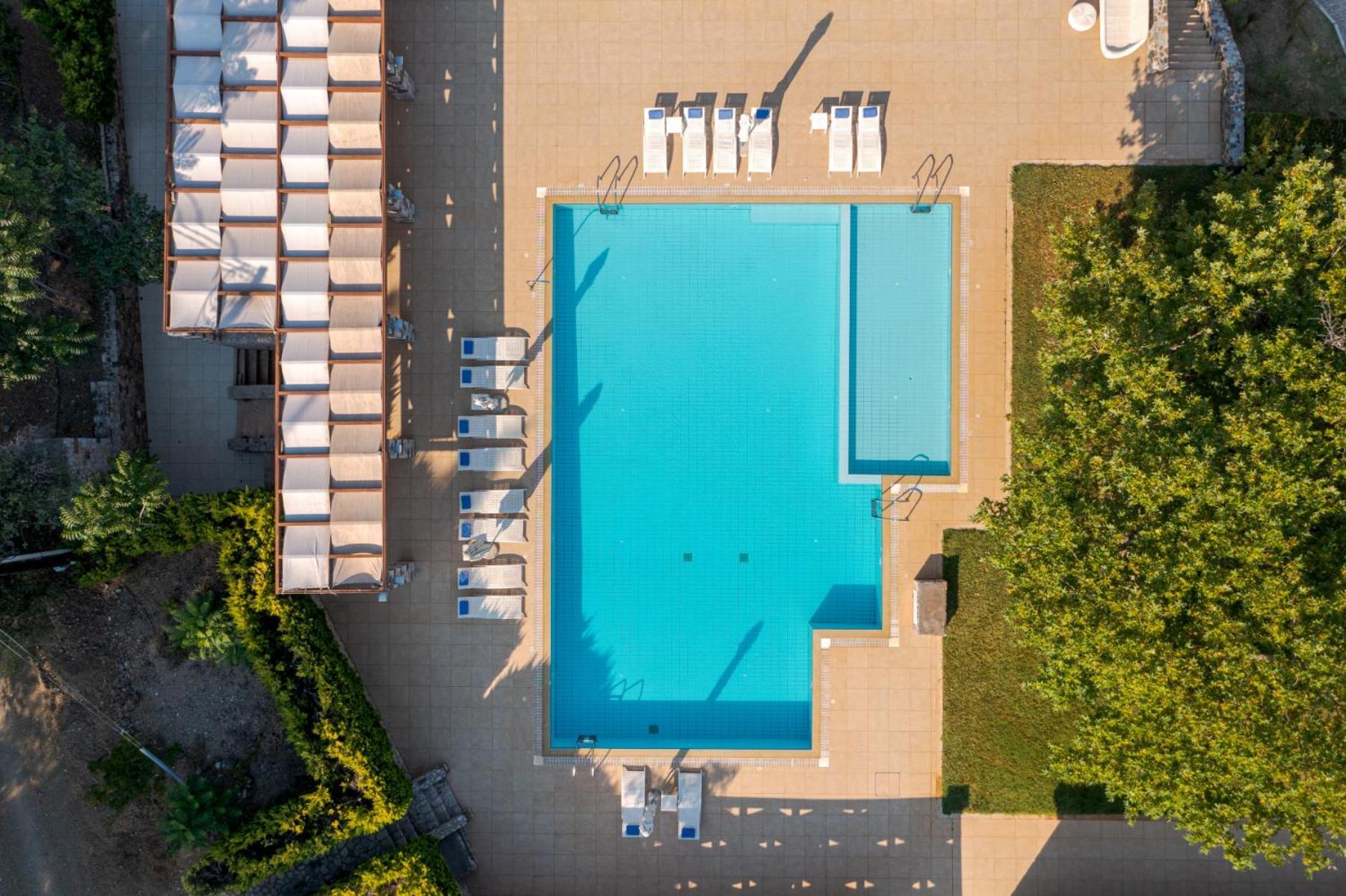 Отель Kaminos Evia Limni  Экстерьер фото