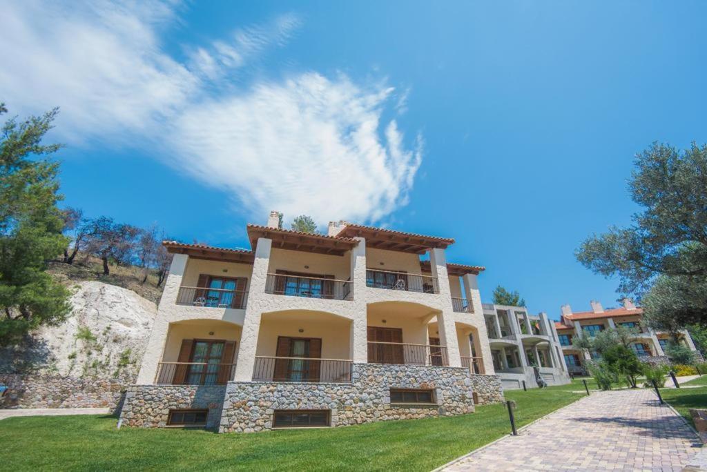 Отель Kaminos Evia Limni  Экстерьер фото